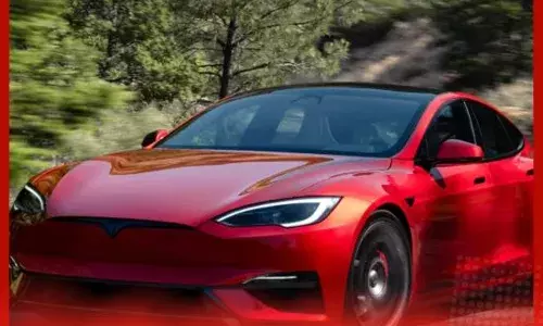 ਐਲੋਨ ਮਸਕ ਨੇ ਕਿਵੇਂ ਬਣਾਈ ਉਹ ਕਾਰ ਜਿਸਨੇ ਦੁਨੀਆ ਨੂੰ ਦੀਵਾਨਾ ਬਣਾ ਦਿੱਤਾ ?