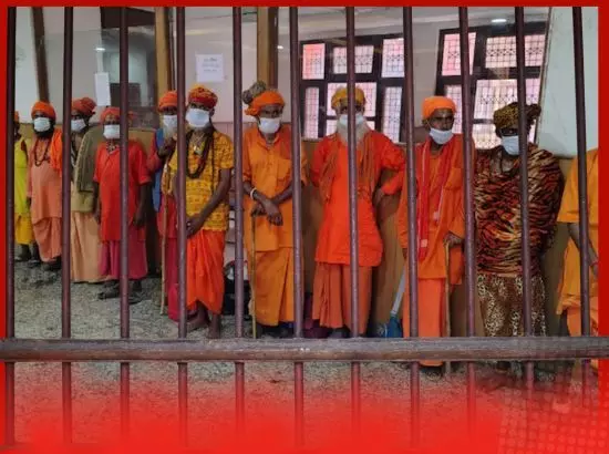 140 ਨਕਲੀ ਬਾਬੇ ਗ੍ਰਿਫ਼ਤਾਰ, 2448 ਲੋਕਾਂ ਦੀ ਪਛਾਣ 140 ਨਕਲੀ ਬਾਬੇ ਗ੍ਰਿਫ਼ਤਾਰ, 2448 ਲੋਕਾਂ ਦੀ ਪਛਾਣ