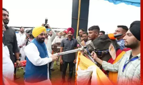 ਮੁੱਖ ਮੰਤਰੀ ਮਾਨ ਦਾ ਕੀਤਾ ਸਨਮਾਨ