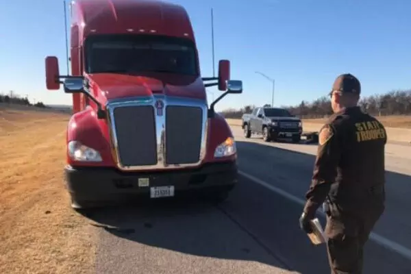 ਟਰੰਪ ਨੇ ਵਿਹਲੇ ਕੀਤੇ 230 ਪੰਜਾਬੀ ਟਰੱਕ ਡਰਾਈਵਰ