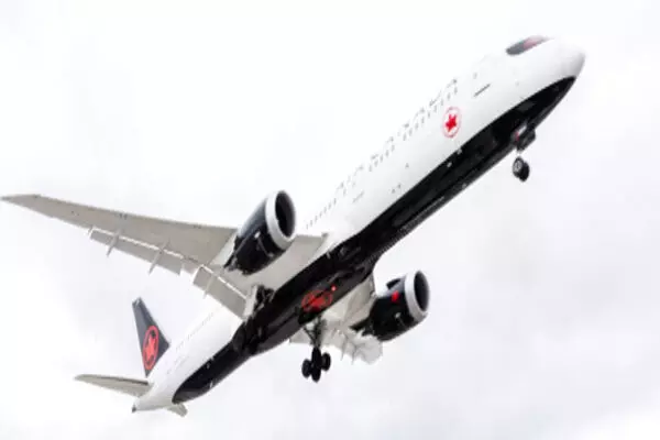 ਏਅਰ ਕੈਨੇਡਾ ਦੇ ਫਲਾਈਟ ਅਟੈਂਡੈਂਟਸ ਨੂੰ ਮਿਲਿਆ ਹੜਤਾਲ ਦਾ ਹੱਕ