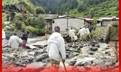 ਉੱਤਰਕਾਸ਼ੀ : ਜ਼ਮੀਨ ਖਿਸਕਣ ਕਾਰਨ ਪੂਰਾ ਇਲਾਕਾ ਮਲਬੇ ਹੇਠ ਦੱਬਿਆ