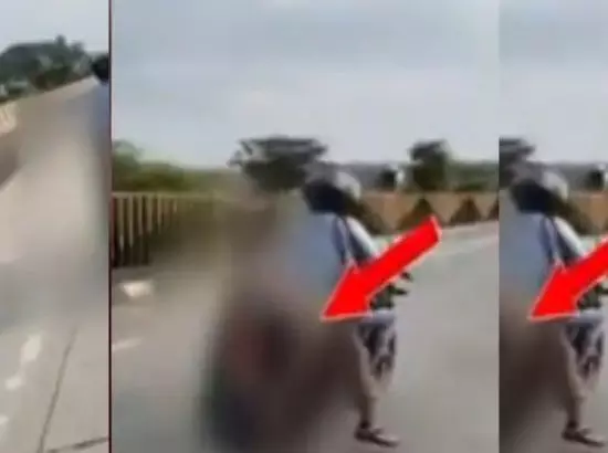 ਬਾਈਕ ਤੇ ਪਤਨੀ ਦੀ ਲਾਸ਼: ਪਤੀ ਨੇ ਚੁੱਕਿਆ ਦਿਲ ਦਹਿਲਾ ਦੇਣ ਵਾਲਾ ਕਦਮ