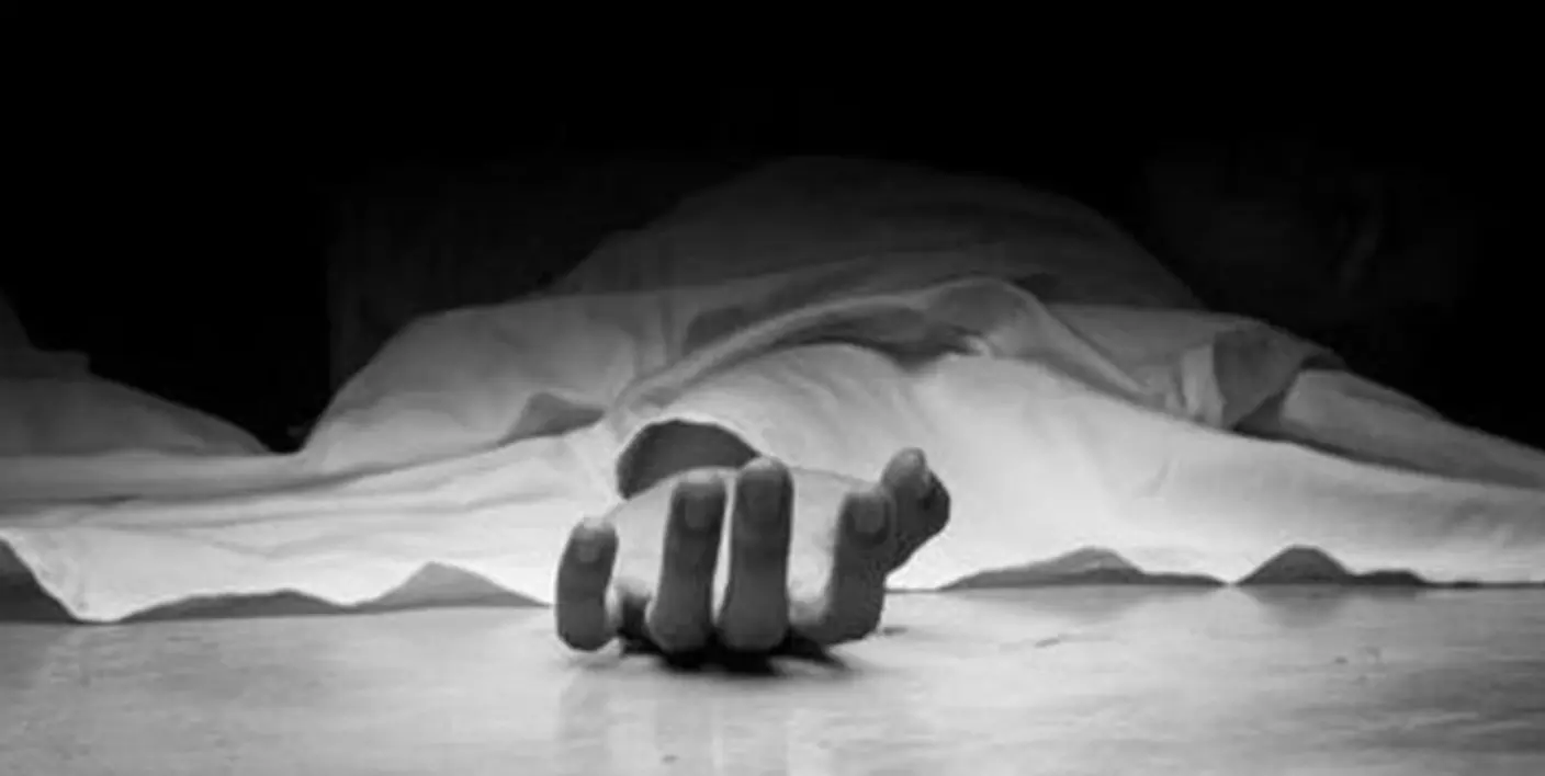 Ludhiana News: ਸਟਾਫ਼ ਨਰਸ ਨੇ ਹਸਪਤਾਲ ਚ ਫਾਹਾ ਲੈਕੇ ਕੀਤੀ ਖ਼ੁਦਕੁਸ਼ੀ Ludhiana News: ਸਟਾਫ਼ ਨਰਸ ਨੇ ਹਸਪਤਾਲ ਚ ਫਾਹਾ ਲੈਕੇ ਕੀਤੀ ਖ਼ੁਦਕੁਸ਼ੀ