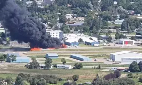 ਹਵਾਈ ਅੱਡੇ ਤੇ ਦੋ ਜਹਾਜ਼ ਟਕਰਾਏ, ਭਿਆਨਕ ਅੱਗ