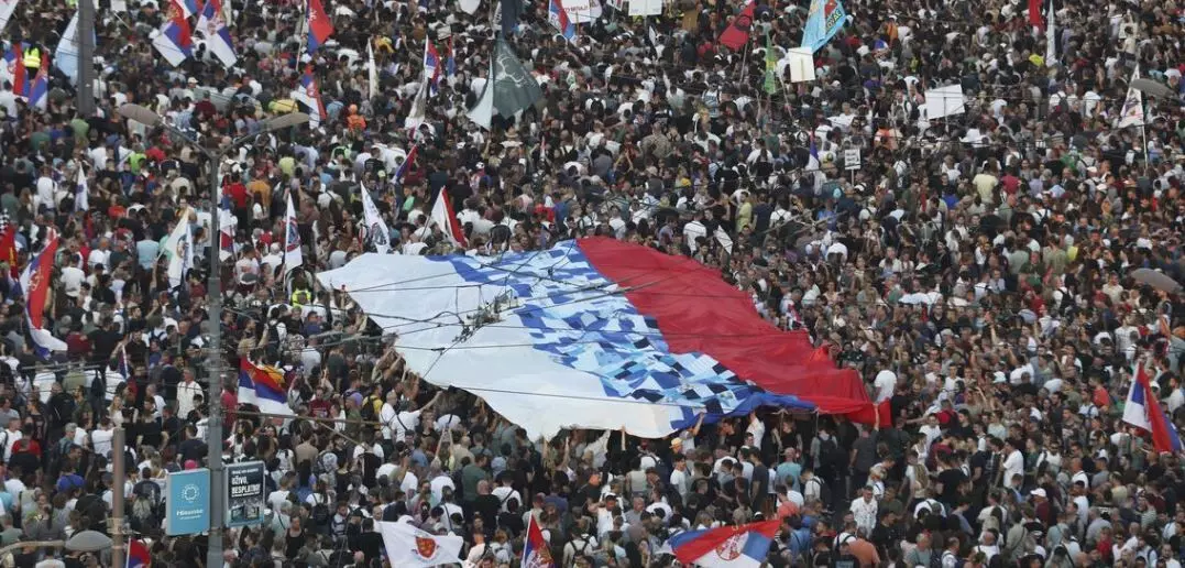 Serbia Protests: ਸਰਬੀਆ ਚ ਸਰਕਾਰ ਸਮਰਥਕਾਂ ਤੇ ਵਿਰੋਧੀਆਂ ਚ ਹਿੰਸਕ ਝੜਪ, ਕਈ ਜ਼ਖ਼ਮੀ