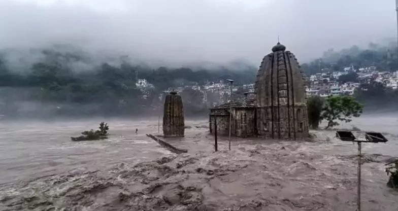 Rain In Himachal: ਹਿਮਾਚਲ ਚ ਮੀਂਹ ਨੇ ਮਚਾਈ ਤਬਾਹੀ, ਕਈ ਜਗ੍ਹਾ ਹੜ੍ਹ ਆਏ, ਬੱਦਲ ਫਟੇ