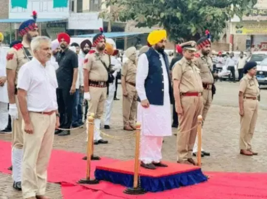 CM Mann ਨੇ ਲਹਿਰਾਇਆ ਝੰਡਾ, ਕੀ ਕਿਹਾ ? ਪੜ੍ਹੋ ਪੂਰੀ ਖ਼ਬਰ