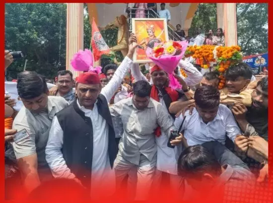 ਹੁਣ ਸਪਾ ਮੁਖੀ ਅਖਿਲੇਸ਼ ਯਾਦਵ ਨੇ Election Commission ਤੇ ਚੁੱਕੇ ਸਵਾਲ