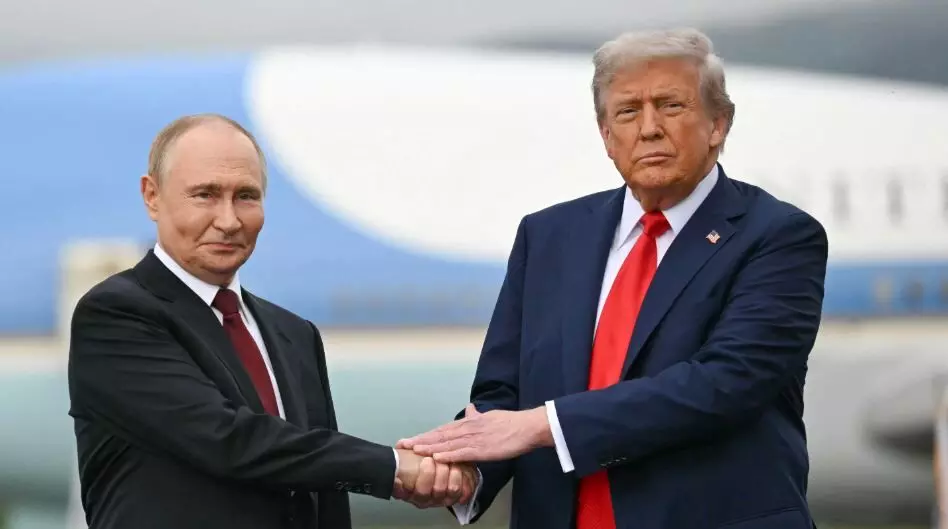 Donald Trump: ਭਾਰਤ ਤੇ 50 ਫ਼ੀਸਦੀ ਟੈਰਿਫ਼ ਨਹੀਂ ਲਾਉਣਗੇ ਡੌਨਲਡ ਟਰੰਪ? ਪੁਤਿਨ ਨਾਲ ਮੀਟਿੰਗ ਤੋਂ ਬਾਅਦ ਦਿੱਤਾ ਬਿਆਨ Donald Trump: ਭਾਰਤ ਤੇ 50 ਫ਼ੀਸਦੀ ਟੈਰਿਫ਼ ਨਹੀਂ ਲਾਉਣਗੇ ਡੌਨਲਡ ਟਰੰਪ? ਪੁਤਿਨ ਨਾਲ ਮੀਟਿੰਗ ਤੋਂ ਬਾਅਦ ਦਿੱਤਾ ਬਿਆਨ