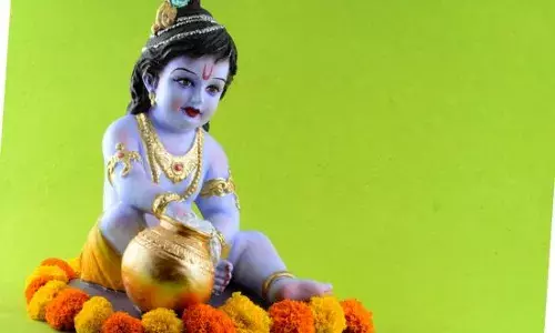 ਕ੍ਰਿਸ਼ਨ ਜਨਮ ਅਸ਼ਟਮੀ : ਅੱਜ ਹੈ ਭਗਵਾਨ ਕ੍ਰਿਸ਼ਨ ਦਾ ਜਨਮ ਉਤਸਵ, ਪੂਜਾ ਵਿਧੀ ਜਾਣੋ