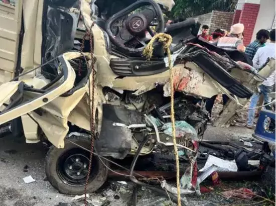 Punjab News : ਬੱਸ-ਮਿੰਨੀ ਟਰੱਕ ਦੀ ਟੱਕਰ, 3 ਵਪਾਰੀਆਂ ਦੀ ਮੌਤ