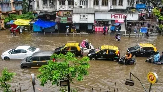 Mumbai Rain: ਮੁੰਬਈ ਚ ਮੀਂਹ ਨੇ ਲਿਆਂਦੀ ਆਫ਼ਤ, ਆਮ ਜ਼ਿੰਦਗੀ ਲੀਹੋਂ ਲੱਥੀ