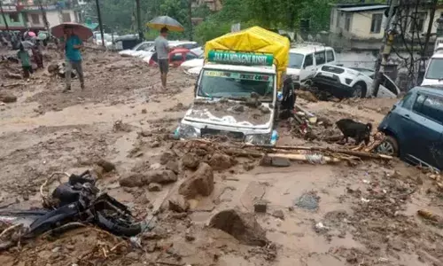 Himachal Heavy Rains: ਹਿਮਾਚਲ ਚ ਮੀਂਹ ਦਾ ਕਹਿਰ ਜਾਰੀ, ਪੰਜਾਬ ਨੂੰ ਵੀ ਹੋ ਸਕਦਾ ਖ਼ਤਰਾ, ਕੁੱਲੂ-ਮੰਡੀ ਚ ਫਟੇ ਬੱਦਲ