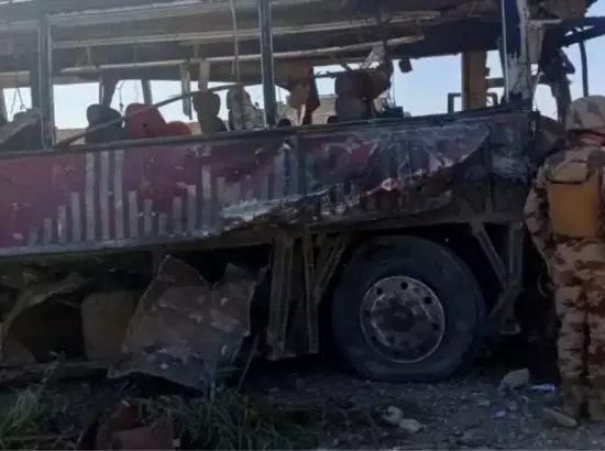 ਪਾਕਿਸਤਾਨੀ ਫੌਜ ਤੇ ਹਮਲਾ: 25 ਤੋਂ ਵੱਧ ਜਵਾਨਾਂ ਦੀ ਮੌਤ