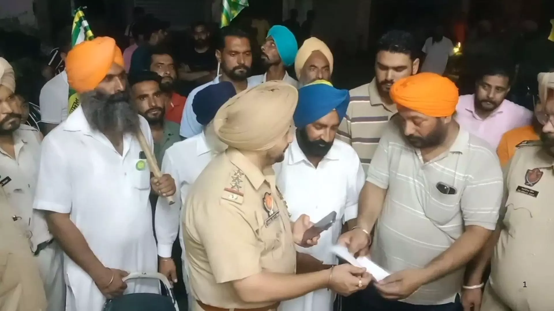 ਕਿਸਾਨਾਂ ਨੇ ਨਗਰ ਕੌਂਸਲ Nabha ਪ੍ਰਧਾਨ ਦੇ ਪਤੀ ’ਤੇ ਲਾਏ ਟਰਾਲੀ ਚੋਰੀ ਦੇ ਇਲਜ਼ਾਮ