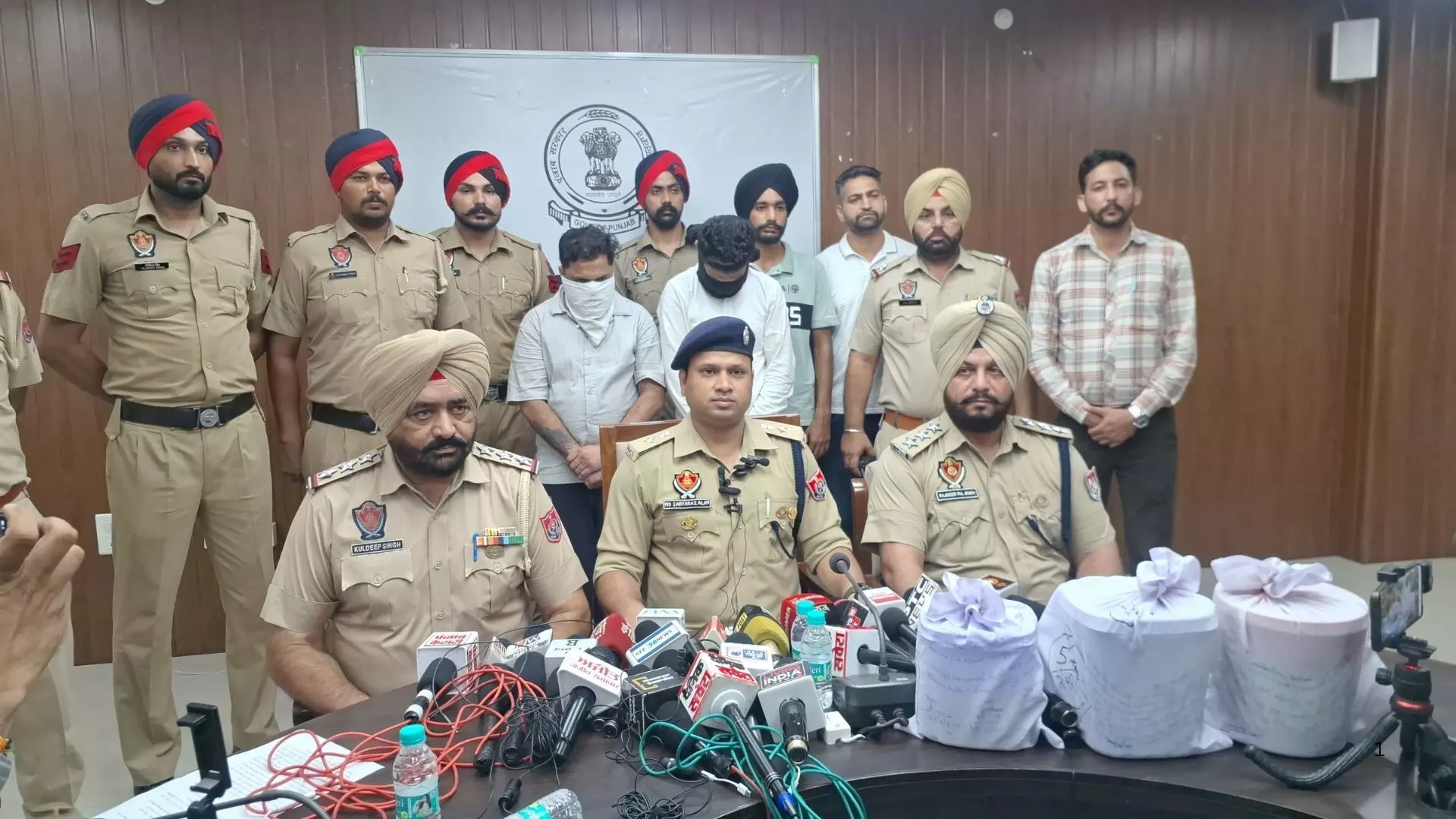 ਬਰਨਾਲਾ ਦੇ ਮਸ਼ਹੂਰ ਬਿਜਨਸਮੈਨ ਤੋਂ ਫੜੀ ਗਈ ਅਫੀਮ, ਦਿਨਾਂ ਚ ਹੀ ਬਣਾ ਲਈ ਕੋਠੀ