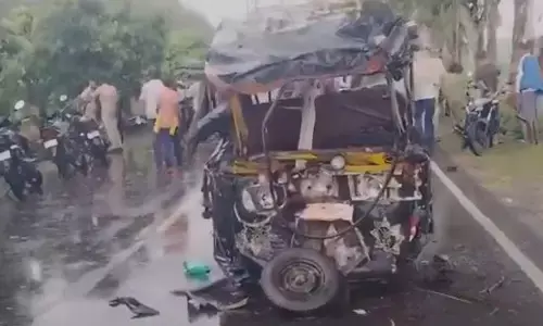 ਭਿਆਨਕ ਸੜਕ ਹਾਦਸਾ, ਆਟੋ ਅਤੇ ਟਰੱਕ ਦੀ ਟੱਕਰ ਵਿੱਚ 8 ਦੀ ਮੌਤ