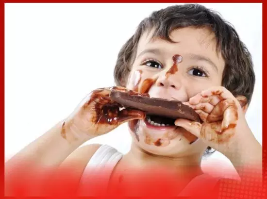 ਜੇਕਰ ਤੁਹਾਡਾ ਬੱਚਾ ਵੀ ਚਾਕਲੇਟ ਅਤੇ ਕੂਕੀਜ਼ ਦਾ ਦੀਵਾਨਾ ਹੈ, ਤਾਂ ਜਾਣੋ ਨੁਕਸਾਨ