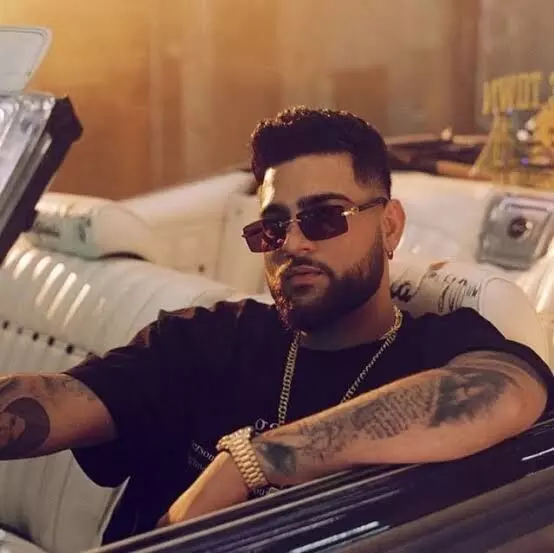 Karan Aujla: ਕਰਨ ਔਜਲਾ ਤੇ ਕੈਨੇਡਾ ਚ ਛੇ ਵਾਰ ਹੋਇਆ ਜਾਨਲੇਵਾ ਹਮਲਾ, ਦੋ ਵਾਰ ਘਰ ਤੇ ਚੱਲੀ ਗੋਲੀ, ਫੇਰ ਗਾਇਕ ਸ਼ਿਫਟ ਹੋਇਆ ਦੁਬਈ Karan Aujla: ਕਰਨ ਔਜਲਾ ਤੇ ਕੈਨੇਡਾ ਚ ਛੇ ਵਾਰ ਹੋਇਆ ਜਾਨਲੇਵਾ ਹਮਲਾ, ਦੋ ਵਾਰ ਘਰ ਤੇ ਚੱਲੀ ਗੋਲੀ, ਫੇਰ ਗਾਇਕ ਸ਼ਿਫਟ ਹੋਇਆ ਦੁਬਈ