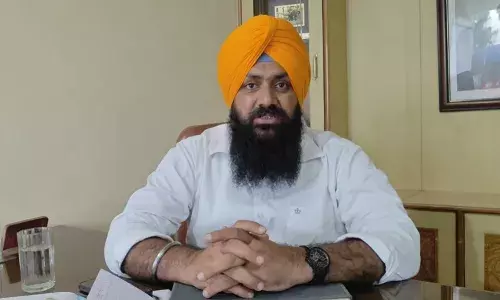 ਯੂਥ ਅਕਾਲੀ ਦਲ ਦੇ ਪ੍ਰਧਾਨ ਸਰਬਜੀਤ ਝਿੰਜਰ ਨੇ ਟਰਾਲੀ ਚੋਰਾਂ ਨੂੰ ਲਿਆ ਆੜੇ ਹੱਥੀ