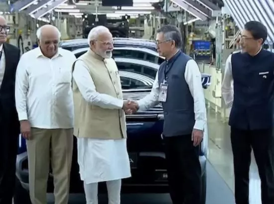PM Modi ਨੇ ਗੁਜਰਾਤ ਵਿੱਚ EV ਪਲਾਂਟ ਨੂੰ ਹਰੀ ਝੰਡੀ ਦਿਖਾਈ