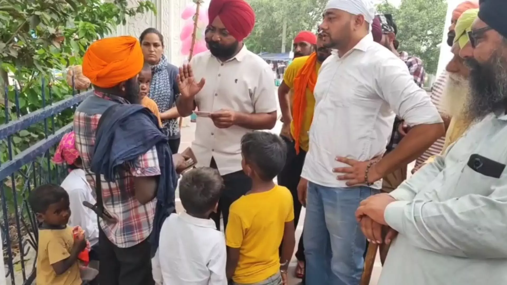 ਭੀਖ ਮੰਗਣ ਵਾਲੇ ਬੱਚਿਆਂ ਤੇ ਫਤਿਹਗੜ੍ਹ ਸਾਹਿਬ ਪ੍ਰਸ਼ਾਸਨ ਨੇ ਮੁੜ ਕਸਿਆ ਸ਼ਿਕੰਜਾ