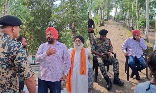 ਕਾਂਗਰਸੀ ਸਾਂਸਦ ਗੁਰਜੀਤ ਔਜਲਾ ਦਾ ਅਜਨਾਲਾ ਹੜ੍ਹ ਪ੍ਰਭਾਵਿਤ ਪਿੰਡਾਂ ਦਾ ਦੌਰਾ