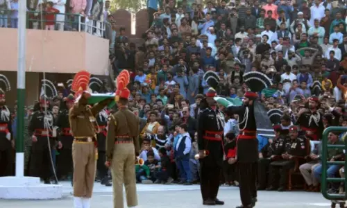 ਰਿਟਰੀਟ ਸਮਾਰੋਹ ਅਸਥਾਈ ਤੌਰ ਤੇ ਹੋਈ ਮੁਲਤਵੀ