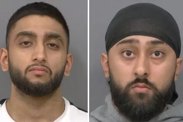 ਕੈਨੇਡਾ-ਅਮਰੀਕਾ ਵਿਚ 3 ਭਾਰਤੀਆਂ ਨੇ ਕਰਤੀ ਵਾਰਦਾਤ ਕੈਨੇਡਾ-ਅਮਰੀਕਾ ਵਿਚ 3 ਭਾਰਤੀਆਂ ਨੇ ਕਰਤੀ ਵਾਰਦਾਤ