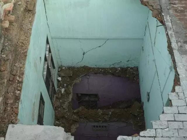 Punjab Flood: ਅੰਮ੍ਰਿਤਸਰ ਵਿੱਚ ਘਰ ਦੀ ਛੱਤ ਟੁੱਟੀ, ਮਲਬੇ ਹੇਠਾਂ ਦੱਬਣ ਨਾਲ ਬੱਚੀ ਦੀ ਮੌਤ