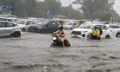 ਦਿੱਲੀ ਚ ਮੀਂਹ : 448 ਉਡਾਣਾਂ ਪ੍ਰਭਾਵਿਤ, ਗੁਰੂਗ੍ਰਾਮ ਵਿੱਚ ਹੜ੍ਹ ਵਰਗੀ ਸਥਿਤੀ