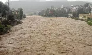 Jammu Flood: ਜੰਮੂ ਕਸ਼ਮੀਰ ਵਿੱਚ ਹੜ੍ਹ ਅਤੇ ਜ਼ਮੀਨ ਖਿਸਕਣ ਨਾਲ ਭਾਰੀ ਨੁਕਸਾਨ, 2500 ਤੋਂ ਜ਼ਿਆਦਾ ਸੜਕਾਂ ਹੋਈਆਂ ਤਬਾਹ