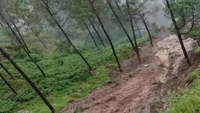 Uttarakhand Flood: ਪਹਾੜਾਂ ਤੇ ਬਾਰਿਸ਼ ਦਾ ਕਹਿਰ ਜਾਰੀ, ਉੱਤਰਾਖੰਡ ਦੇ ਜ਼ਿਲ੍ਹੇ ਚਮੋਲੀ ਚ ਗੜਿਆਂ ਨੇ ਮਚਾਈ ਤਬਾਹੀ Uttarakhand Flood: ਪਹਾੜਾਂ ਤੇ ਬਾਰਿਸ਼ ਦਾ ਕਹਿਰ ਜਾਰੀ, ਉੱਤਰਾਖੰਡ ਦੇ ਜ਼ਿਲ੍ਹੇ ਚਮੋਲੀ ਚ ਗੜਿਆਂ ਨੇ ਮਚਾਈ ਤਬਾਹੀ