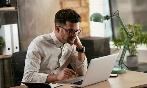 Office Shifts: ਕੀ ਹੁੰਦੀ ਹੈ 8, 9 ਤੇ 10 ਘੰਟੇ ਦੀ ਆਫ਼ਿਸ ਸ਼ਿਫਟ ਤੇ ਕੀ ਹਨ ਤੁਹਾਡੇ ਅਧਿਕਾਰ, ਜਾਣੋ ਸਭ ਕੁੱਝ