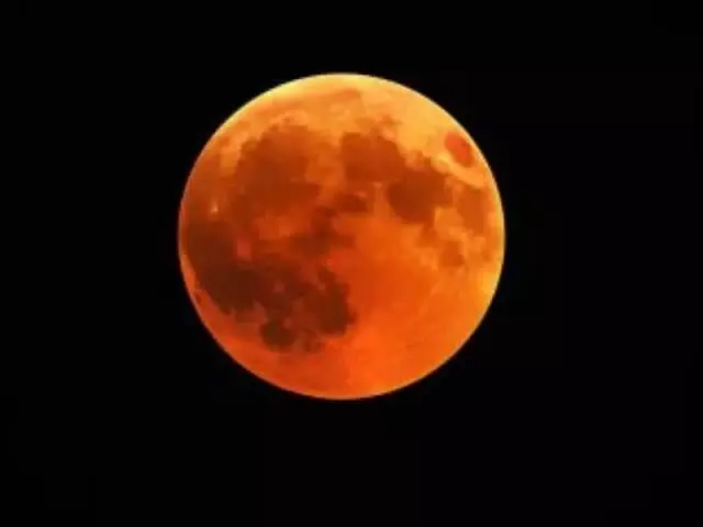 Chandra Grahan 2025: ਦੇਸ਼ ਭਰ ਵਿੱਚ ਅੱਜ ਦਿਖੇਗਾ ਚੰਦਰ ਗ੍ਰਹਿਣ ਦਾ ਖੂਬਸੂਰਤ ਨਜ਼ਾਰਾ, ਜਾਣੋ ਕਦੋਂ ਨਜ਼ਰ ਆਵੇਗਾ ਬਲੱਡ ਮੂਨ Chandra Grahan 2025: ਦੇਸ਼ ਭਰ ਵਿੱਚ ਅੱਜ ਦਿਖੇਗਾ ਚੰਦਰ ਗ੍ਰਹਿਣ ਦਾ ਖੂਬਸੂਰਤ ਨਜ਼ਾਰਾ, ਜਾਣੋ ਕਦੋਂ ਨਜ਼ਰ ਆਵੇਗਾ ਬਲੱਡ ਮੂਨ