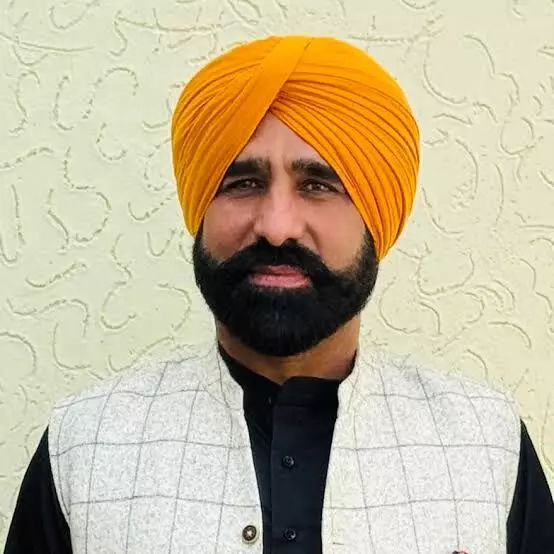 Punjab Flood: ਹੜ੍ਹ ਪੀੜਤ ਕਿਸਾਨਾਂ ਦੇ ਸਮਰਥਨ ਵਿੱਚ ਉੱਤਰੇ ਸੀਐਮ ਮਾਨ ਦੇ ਭਰਾ Punjab Flood: ਹੜ੍ਹ ਪੀੜਤ ਕਿਸਾਨਾਂ ਦੇ ਸਮਰਥਨ ਵਿੱਚ ਉੱਤਰੇ ਸੀਐਮ ਮਾਨ ਦੇ ਭਰਾ