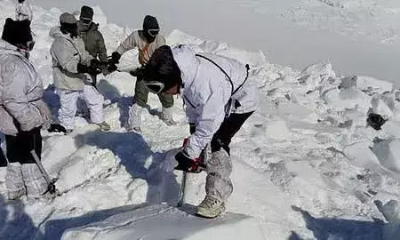 Siyachin Glacier: ਸਿਆਚਿਨ ਬੇਸ ਕੈਂਪ ਤੇ ਪਹਾੜਾਂ ਤੋਂ ਬਰਫ ਡਿੱਗੀ, ਤਿੰਨ ਜਵਾਨਾਂ ਦੀ ਬਰਫ ਹੇਠਾਂ ਦੱਬਣ ਨਾਲ ਹੋਈ ਮੌਤ