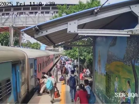 ਚਲਦੀ ਟ੍ਰੇਨ ਵਿੱਚ ਚੜ੍ਹਨ ਦੀ ਕੋਸ਼ਿਸ਼, ਔਰਤ ਫਿਸਲ ਕੇ ਰੇਲ ਹੇਠਾਂ ਡਿੱਗੀ