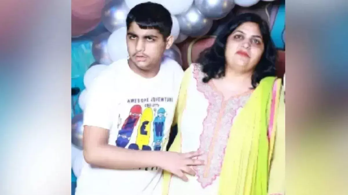 Noida: ਮਾਂ ਪੁੱਤਰ ਨੇ 13 ਮੰਜ਼ਿਲ ਤੋਂ ਇਕੱਠੇ ਮਾਰੀ ਛਾਲ, ਦੋਵਾਂ ਦੀ ਮੌਕੇ ਤੇ ਦਰਦਨਾਕ ਮੌਤ