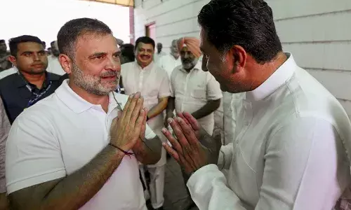 Rahul Gandhi: ਅੰਮ੍ਰਿਤਸਰ ਪਹੁੰਚੇ ਰਾਹੁਲ ਗਾਂਧੀ, ਅਜਨਾਲਾ ਅਤੇ ਰਮਦਾਸ ਵਿੱਚ ਹੜ੍ਹ ਪੀੜਤਾਂ ਨਾਲ ਕੀਤੀ ਮੁਲਾਕਾਤ