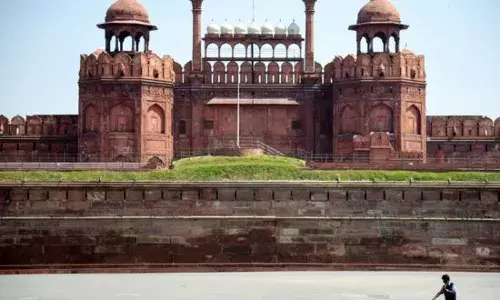 ਦਿੱਲੀ ਧਮਾਕੇ ਤੋਂ ਬਾਅਦ ਲਾਲ ਕਿਲ੍ਹਾ ਮੁੜ ਖੁੱਲ੍ਹਿਆ, ਮੈਟਰੋ ਸਟੇਸ਼ਨ ਸੇਵਾਵਾਂ ਵੀ ਬਹਾਲ