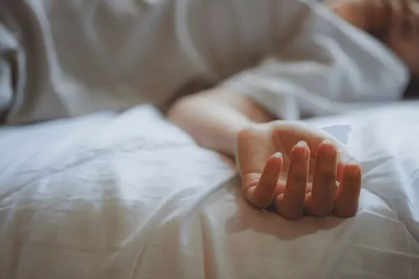 Crime News: ਤੀਜੀ ਮੰਜ਼ਿਲ ਤੋਂ ਹੇਠਾਂ ਡਿੱਗੀ ਘਰੇਲੂ ਨੌਕਰਾਣੀ, ਸ਼ੱਕ ਦੇ ਘੇਰੇ ਵਿੱਚ ਮਾਲਕਣ