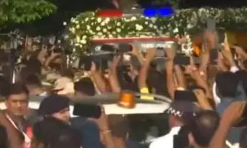 ਗਾਇਕਾ ਜ਼ੁਬੀਨ ਗਰਗ ਦੇ ਅੰਤਿਮ ਸੰਸਕਾਰ ਤੋਂ ਪਹਿਲਾਂ ਹਵਾਈ ਅੱਡੇ ਤੇ ਝੜਪ