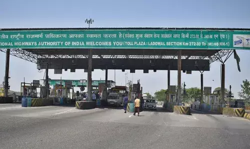 Punjab News: ਪੰਜਾਬ ਦਾ ਸਭ ਤੋਂ ਮਹਿੰਗਾ ਟੋਲ ਪਲਾਜ਼ਾ ਤੇ ਕਿਸਾਨਾਂ ਨੇ ਕੀਤਾ ਕਬਜ਼ਾ