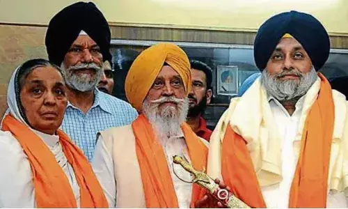 Punjab News: ਸਾਬਕਾ ਮੰਤਰੀ ਹਰਮੇਲ ਟੌਹੜਾ ਦਾ ਅੰਤਿਮ ਸਸਕਾਰ, ਬੇਟਿਆਂ ਨੇ ਲਈ ਚਿਤਾ ਨੂੰ ਅੱਗ