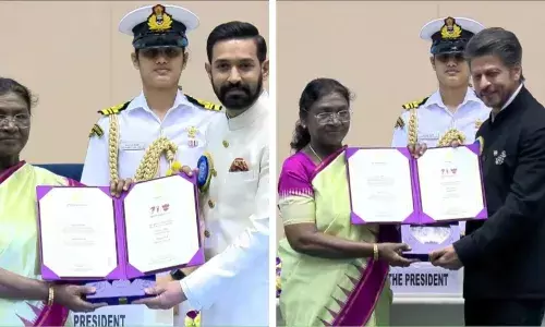 National Film Awards: ਬਾਲੀਵੁੱਡ ਦੇ ਕਿੰਗ ਸ਼ਾਹਰੁਖ ਖਾਨ ਨੂੰ ਕੌਮੀ ਪੁਰਸਕਾਰ ਨਾਲ ਕੀਤਾ ਗਿਆ ਸਨਮਾਨਤ