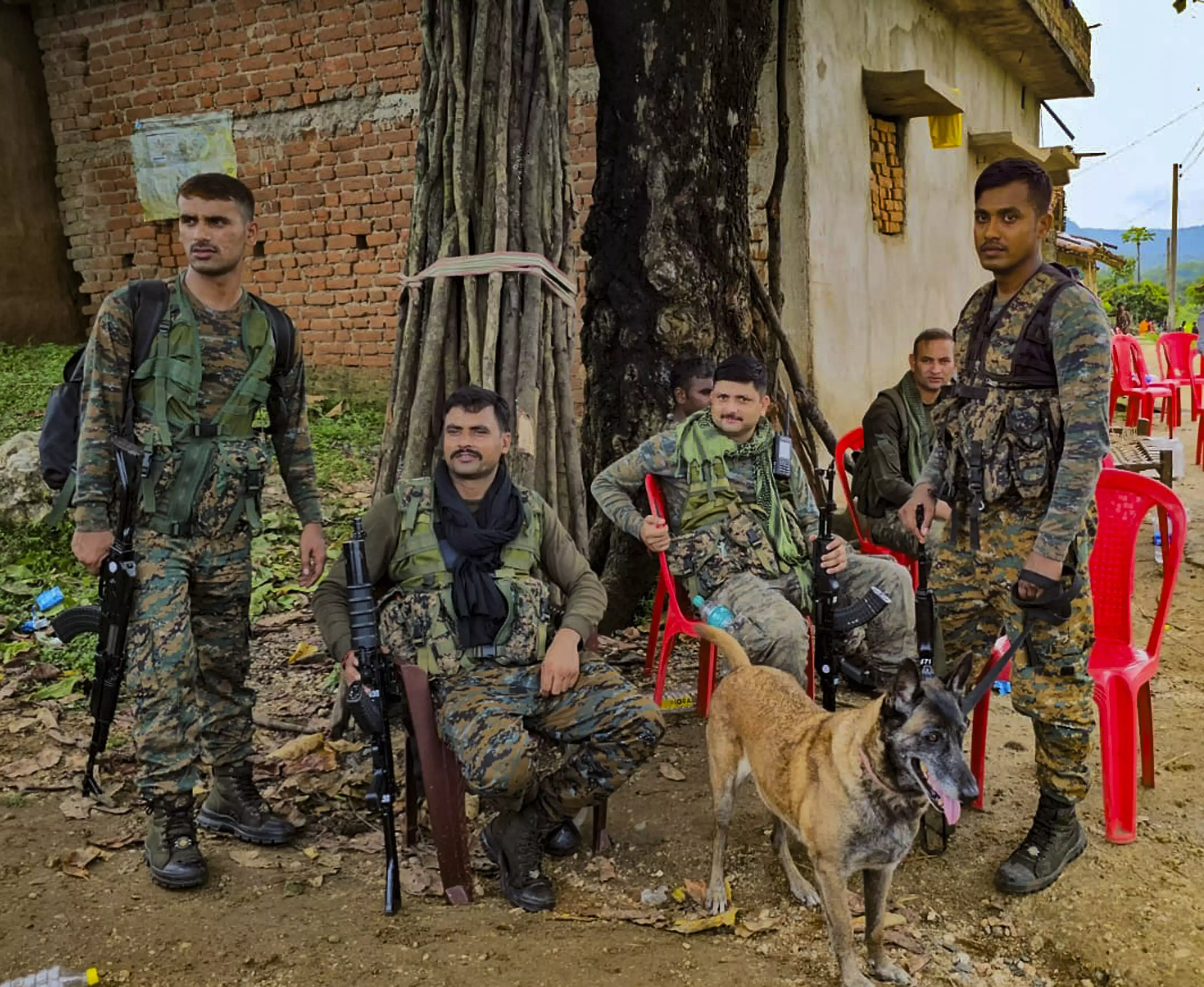 Jharkhand News: ਸੁਰੱਖਿਆ ਬਲਾਂ ਨੂੰ ਮਿਲੀ ਵੱਡੀ ਕਾਮਯਾਬੀ, ਮੁਕਾਬਲੇ ਵਿੱਚ 3 ਮਾਓਵਾਦੀ ਢੇਰ Jharkhand News: ਸੁਰੱਖਿਆ ਬਲਾਂ ਨੂੰ ਮਿਲੀ ਵੱਡੀ ਕਾਮਯਾਬੀ, ਮੁਕਾਬਲੇ ਵਿੱਚ 3 ਮਾਓਵਾਦੀ ਢੇਰ