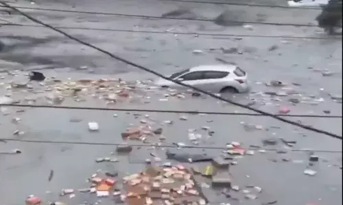 ਖ਼ਤਰਨਾਕ ਸਮੁੰਦਰੀ ਤੂਫਾਨ ਵਿਚ ਘਿਰੇ ਤਿੰਨ ਮੁਲਕਾਂ ਦੇ ਲੋਕ