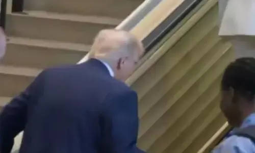 ਟਰੰਪ ਵਿਰੁੱਧ ਘੜੀ ਗਈ ਸਾਜ਼ਿਸ਼, ਐਨ ਮੌਕੇ ’ਤੇ ਬੰਦ ਹੋਈਆਂ ਪੌੜੀਆਂ